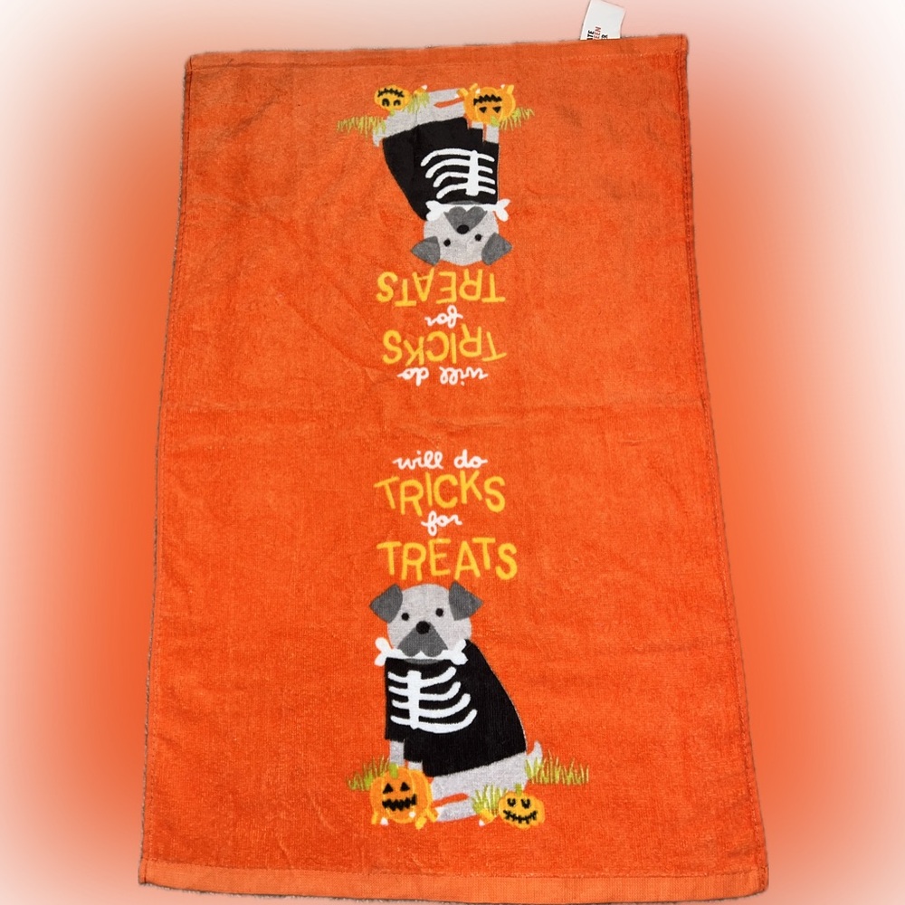 🔴NWOT Halloween Pug Dog Skeleton Orange Kitchen Hand Towel Cotton Decor Accent